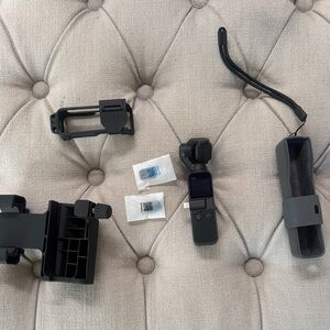 DJI osmo pocket Black and Gray Camera Set